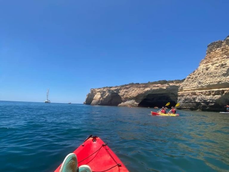 Benagil Kayaks Tours: Embark on an unforgettable adventure in a Benagil Kayak Tour. Our experienced team will guide you through the mesmerizing Algarve coastline, revealing hidden caves known only to locals. Prepare for an exhilarating kayak journey as we explore small and large caves, immersing ourselves in the natural wonders of this stunning region.
